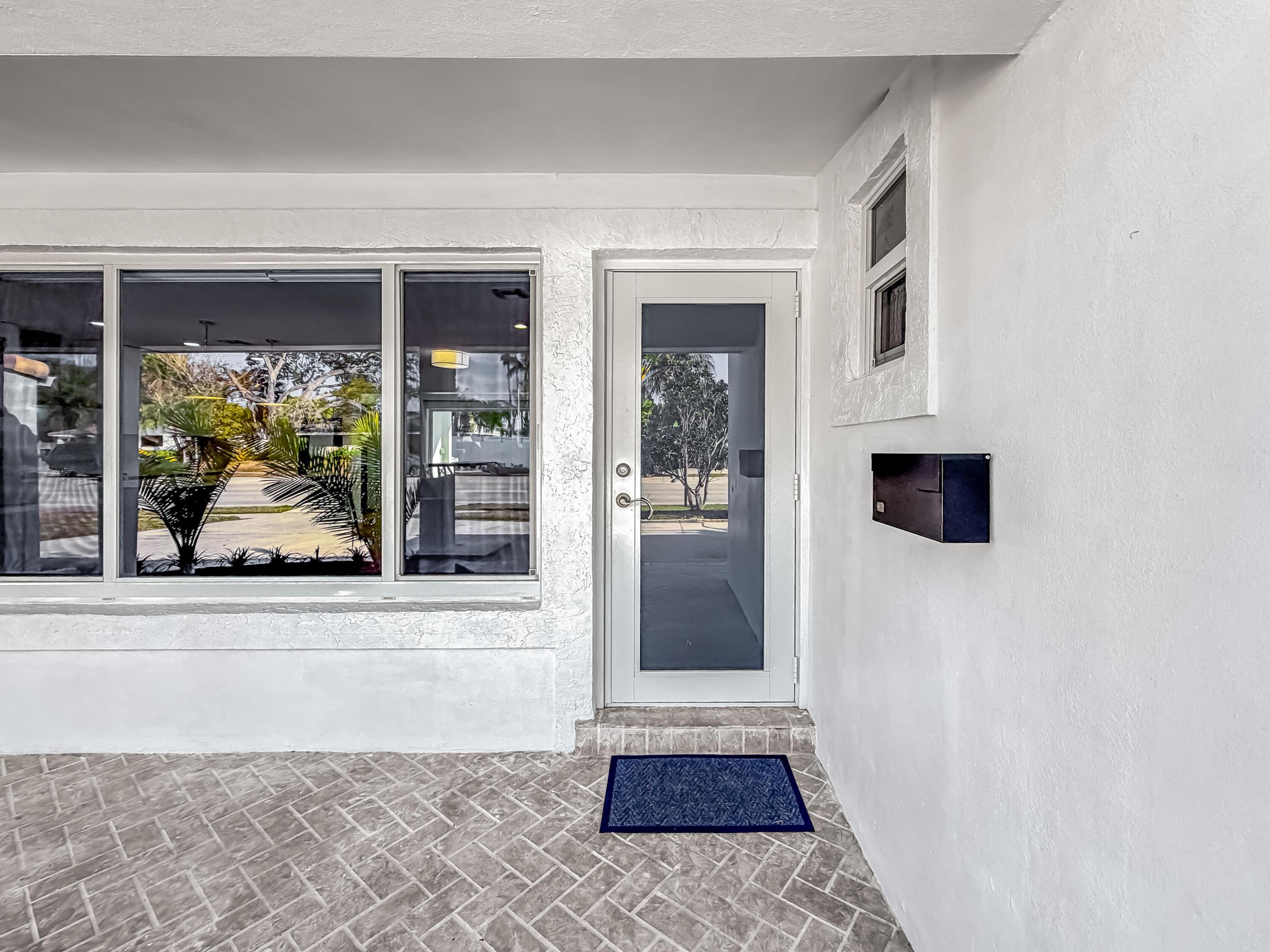 BOCA RATON SQUARE UNIT 1 - Residential