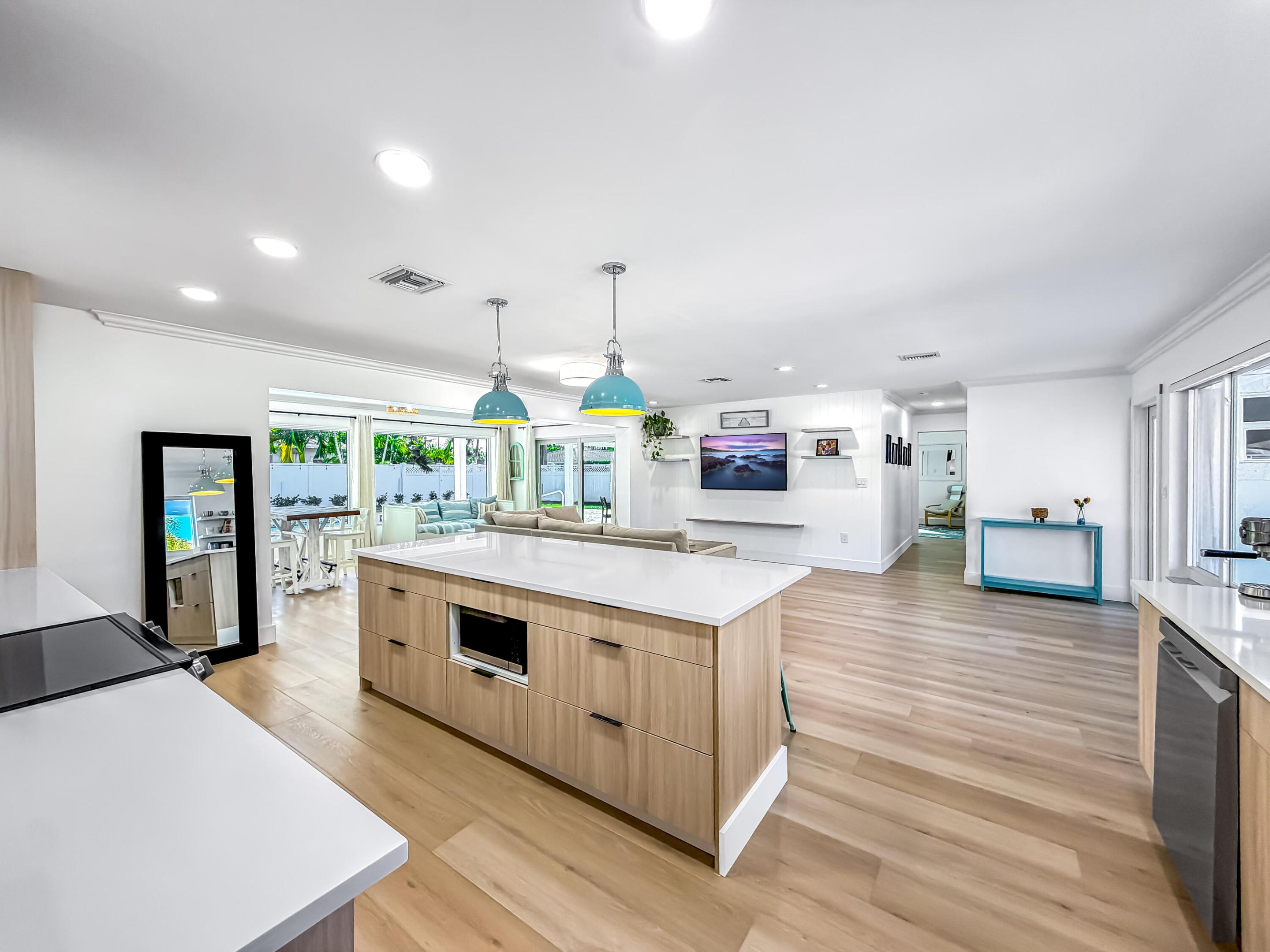 BOCA RATON SQUARE UNIT 1 - Residential