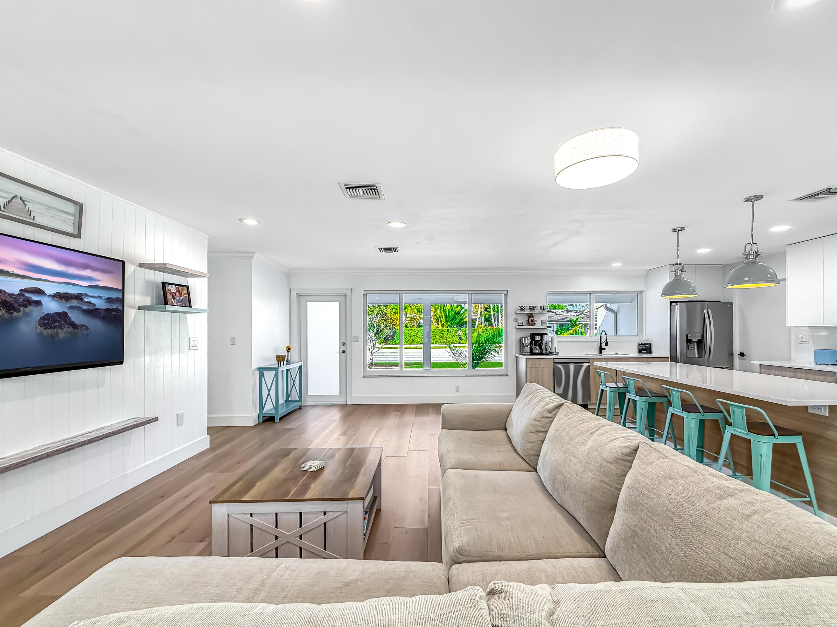 BOCA RATON SQUARE UNIT 1 - Residential