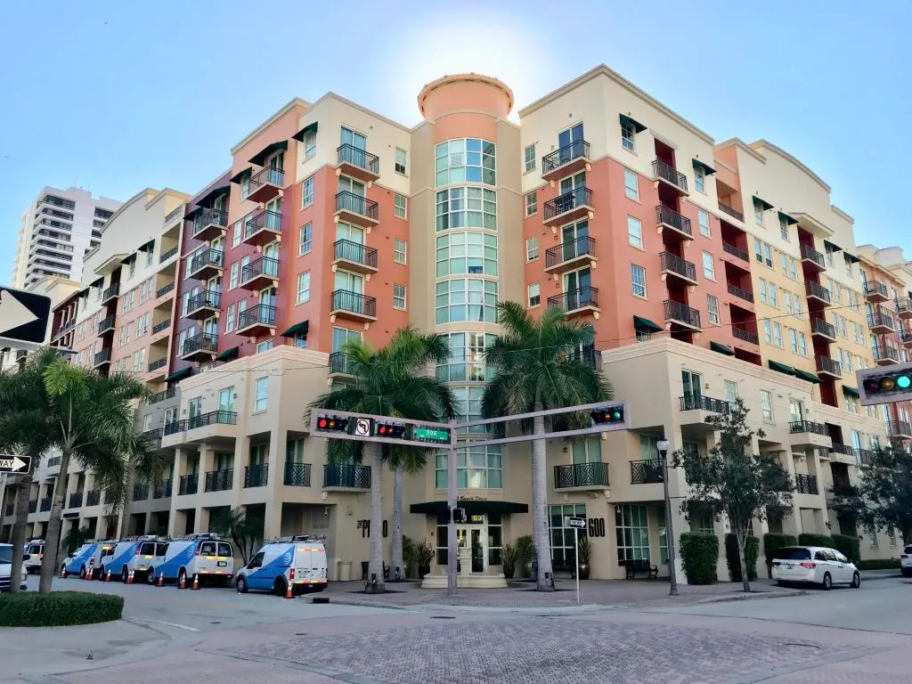 600 S Dixie Hwy Unit 758  