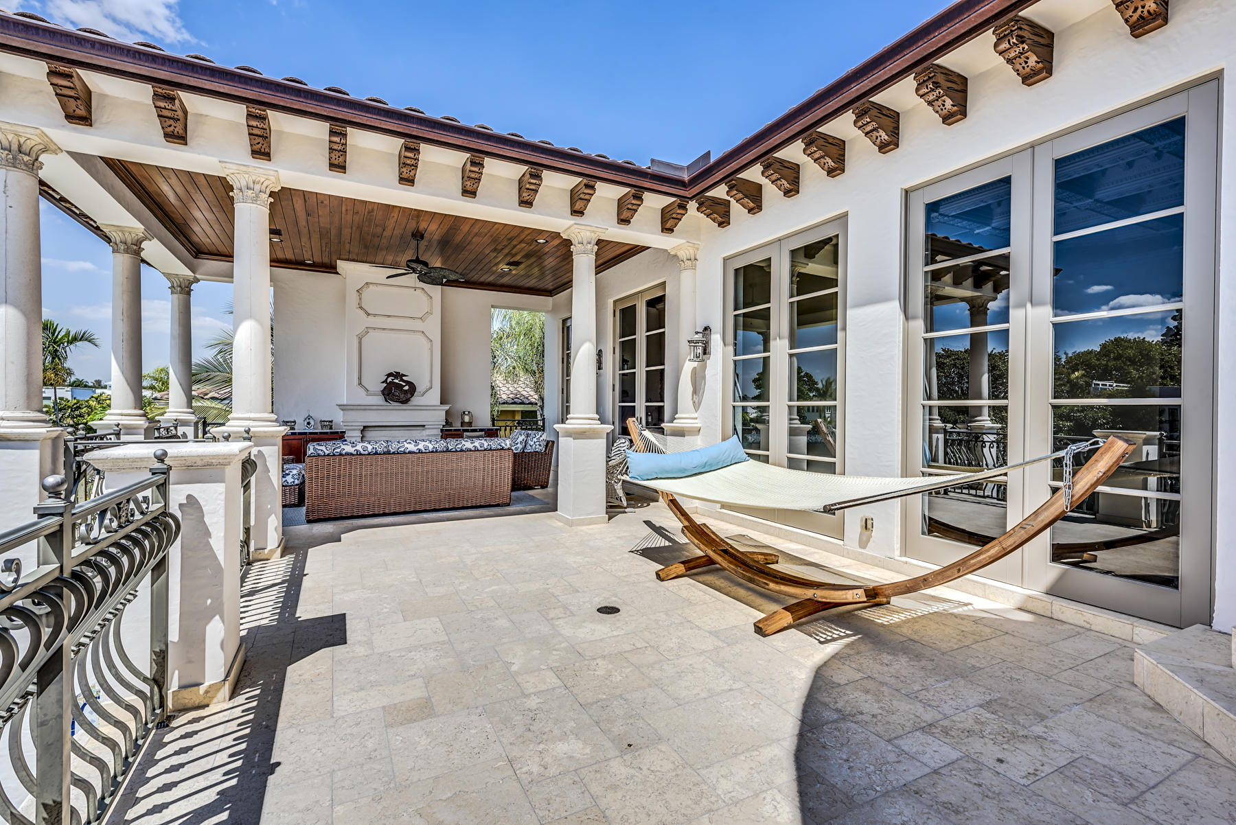 SUN AND SURF CLUB COMMUNITY - Residential