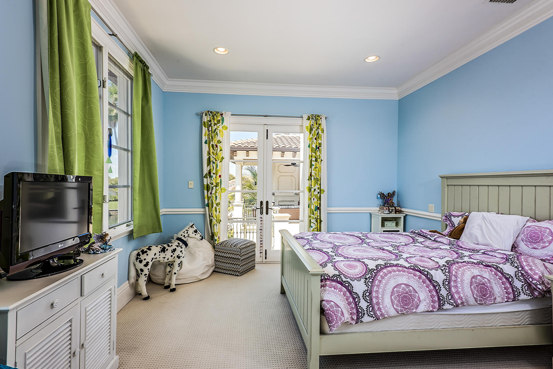 SUN AND SURF CLUB COMMUNITY - Residential