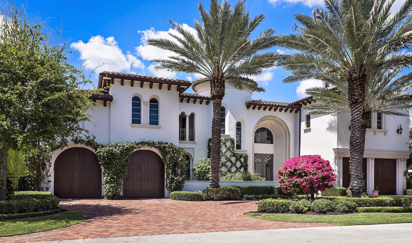 SUN AND SURF CLUB COMMUNITY - Residential