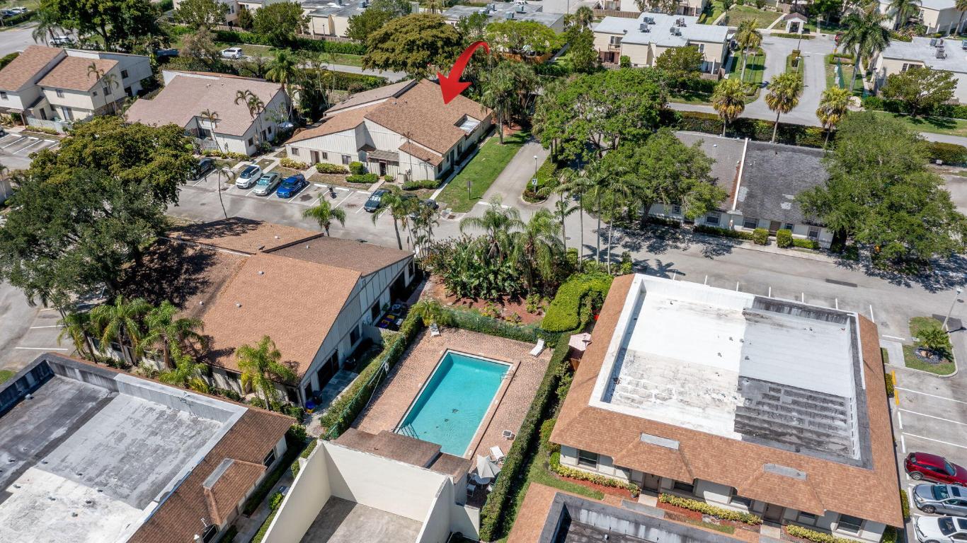 STURBRIDGE VILLAGE - Residential