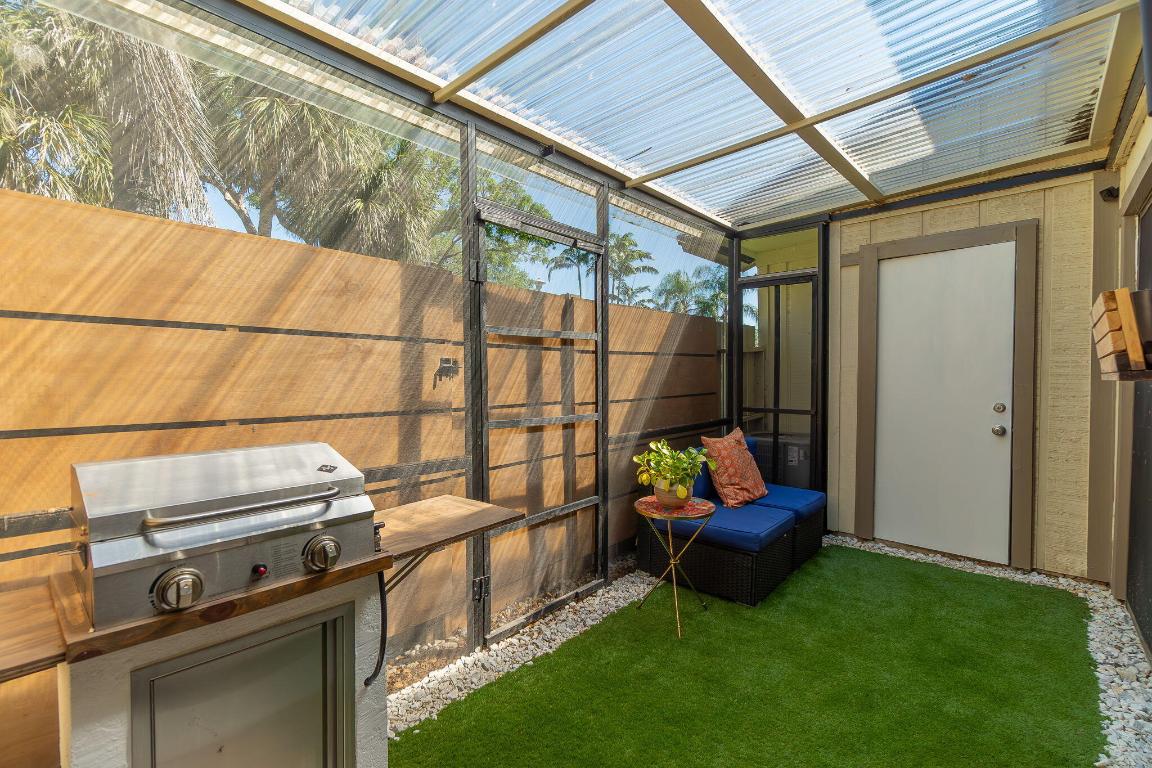 STURBRIDGE VILLAGE - Residential