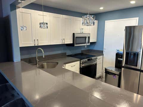 Tiny photo for 1600 S Ocean Drive, Hollywood, FL 33019 (MLS # B26054040)