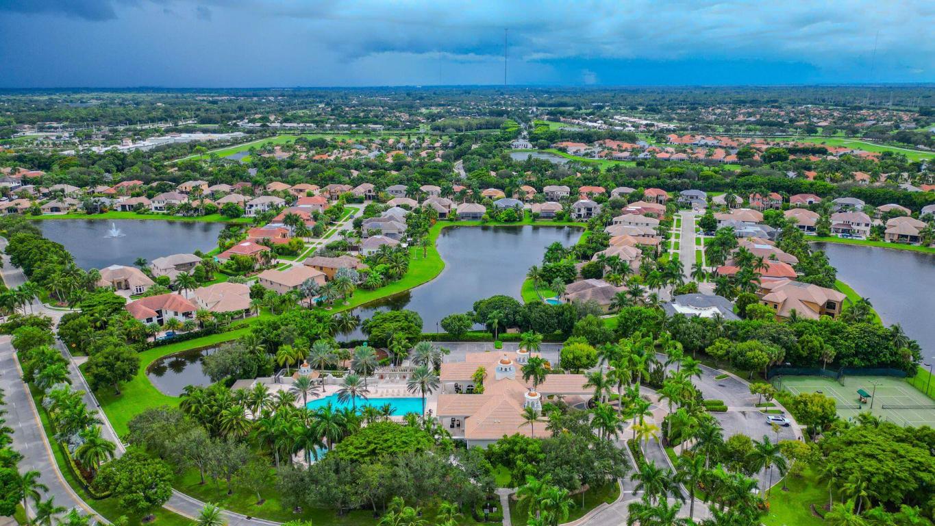 VERSAILLES - Residential Lease