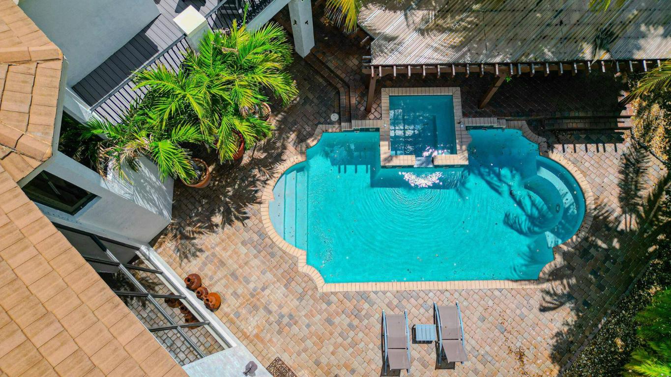 VERSAILLES - Residential Lease