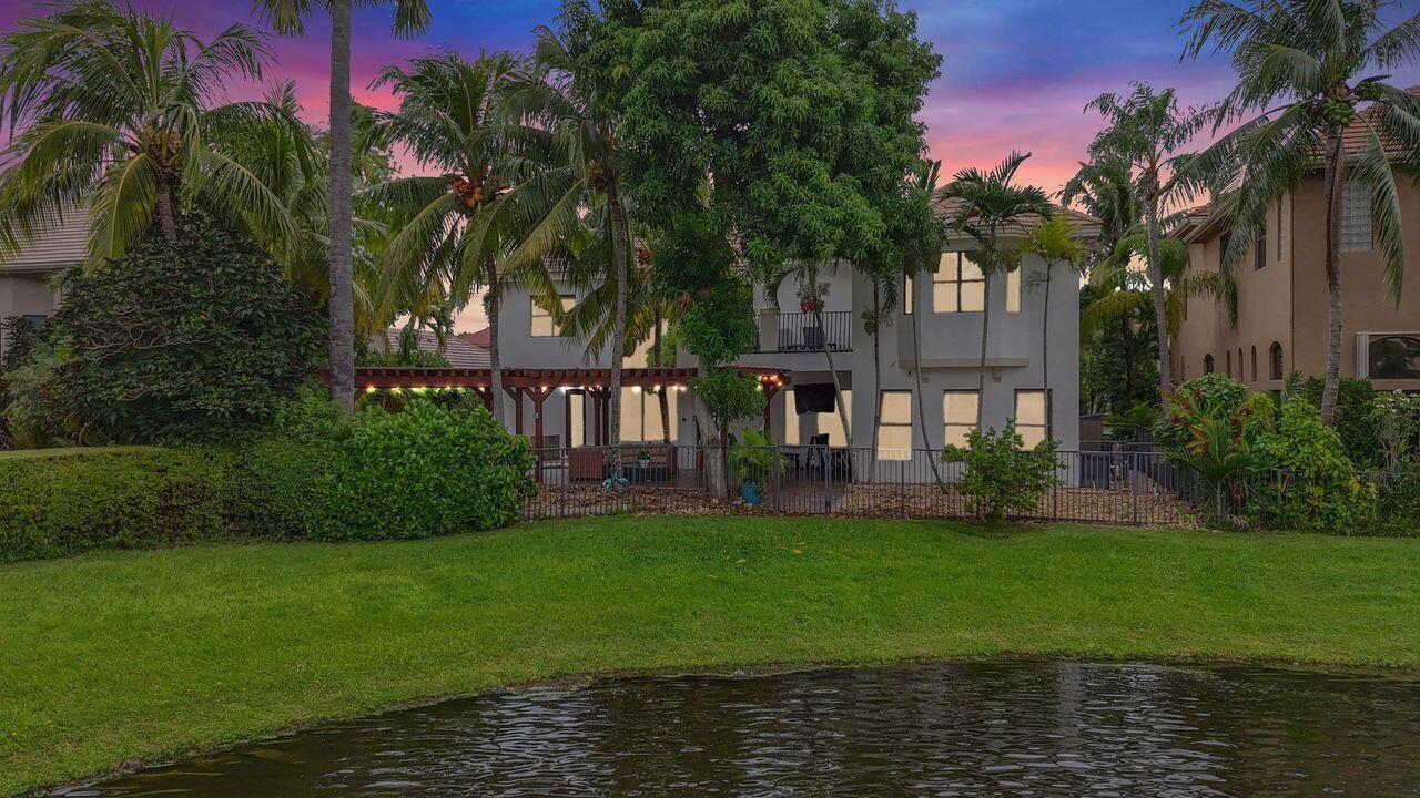 VERSAILLES - Residential Lease