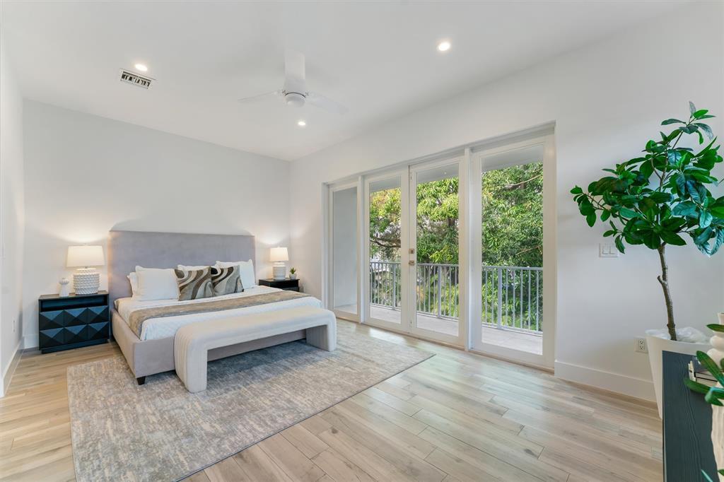 Waverly Place 2-19 D - Residential Income