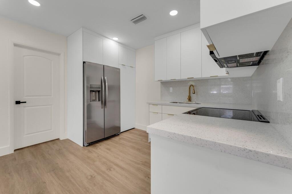 870 NW 34TH Terrace