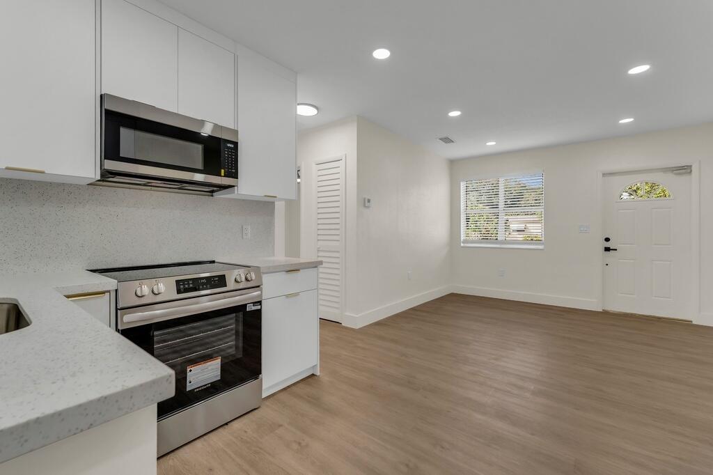 870 NW 34TH Terrace