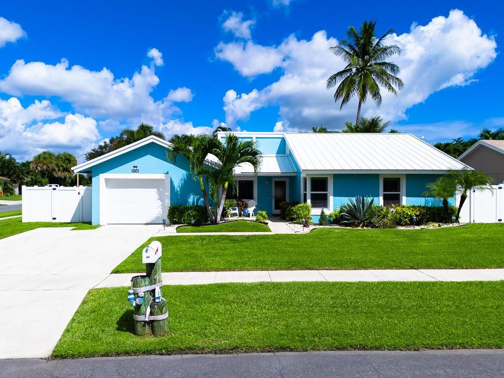 Photo of 841 NW 8th Way, Boynton Beach, FL 33426 (MLS # R11129840)