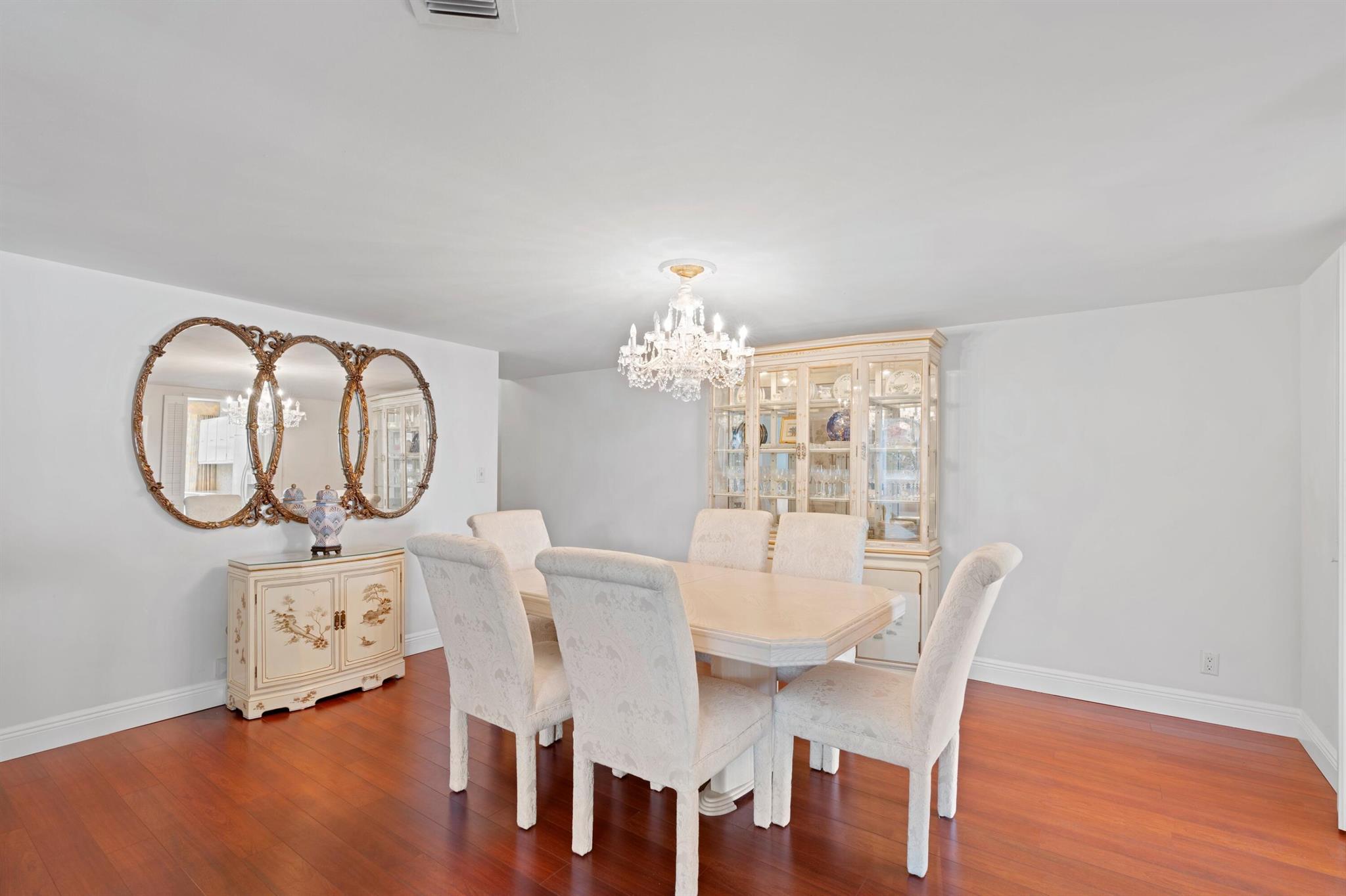 RAPALLO SOUTH COND - Residential