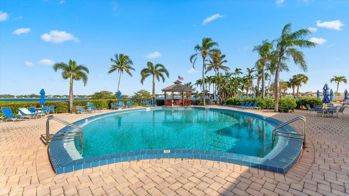 HALF MOON BAY CONDO - Residential