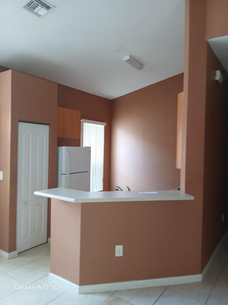 PORTOFINO PALMS - Residential Lease