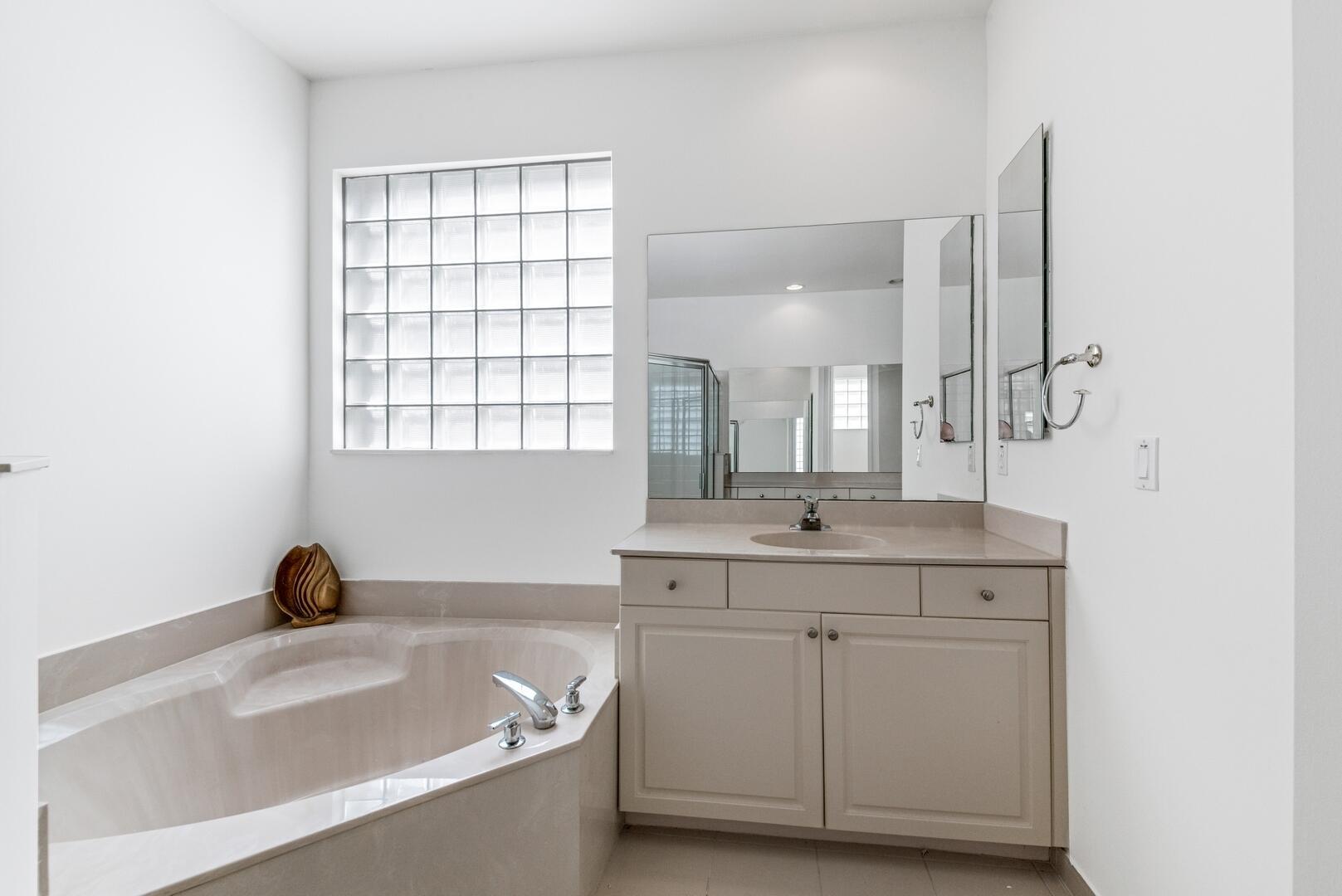 MIZNER FALLS - Residential