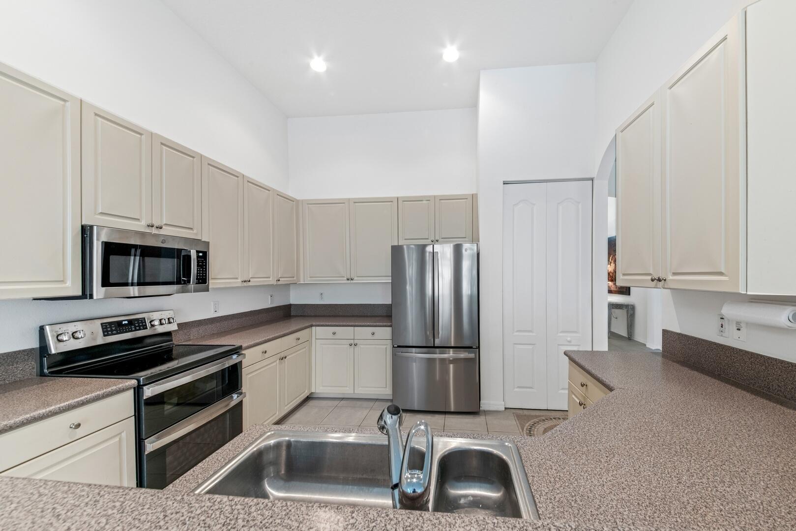 MIZNER FALLS - Residential