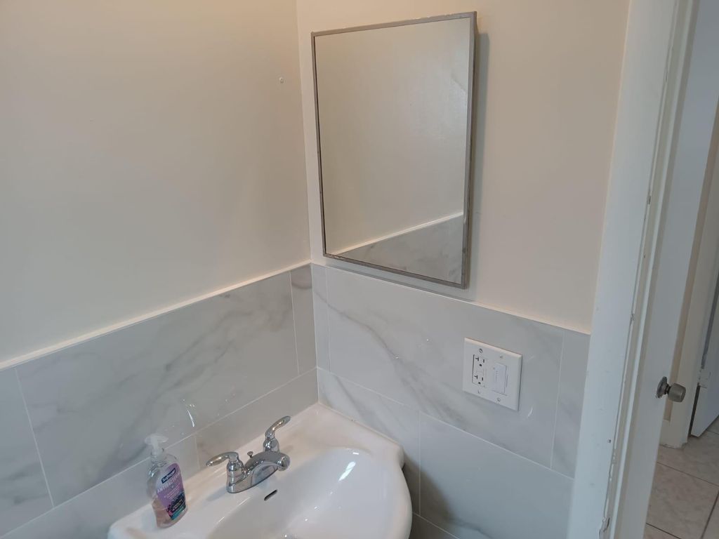 Photo of 6300 SW 41 Place, Davie, FL 33314 (MLS # F10496067)