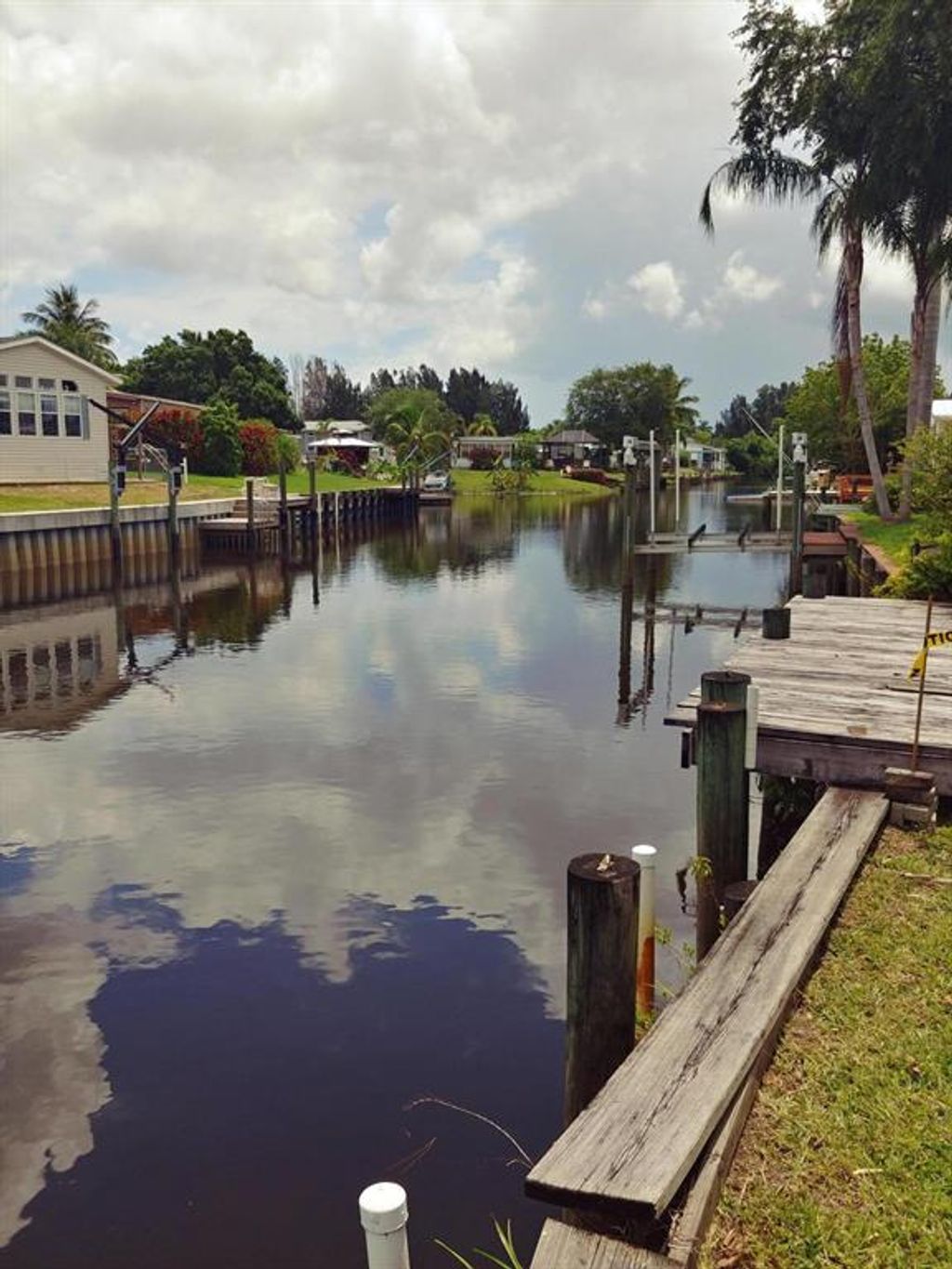 Photo of 141 SE Paradise Place, Stuart, FL 34997 (MLS # R10723039)