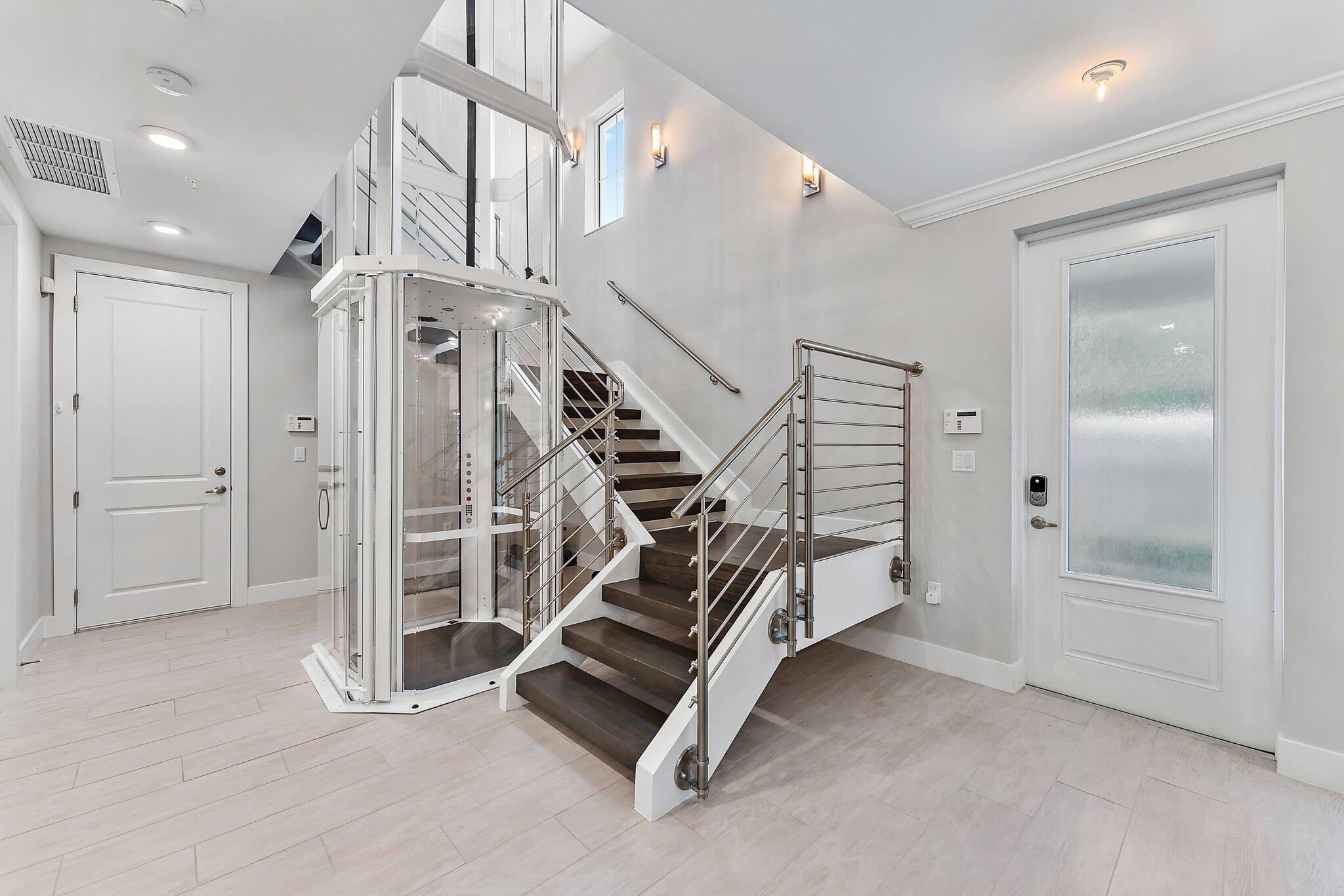 HARBOR VILLAS PALM BEACH - Residential
