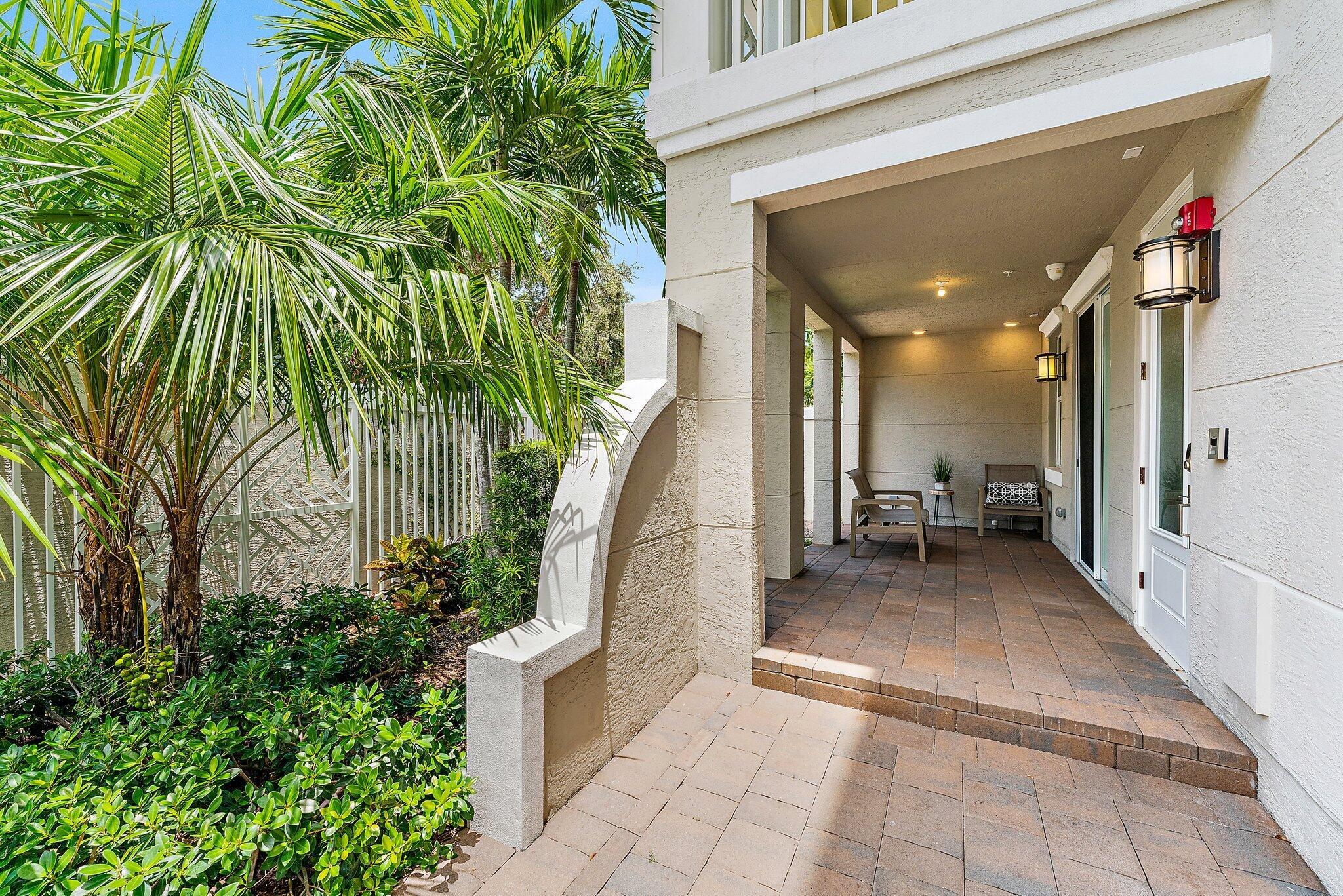HARBOR VILLAS PALM BEACH - Residential