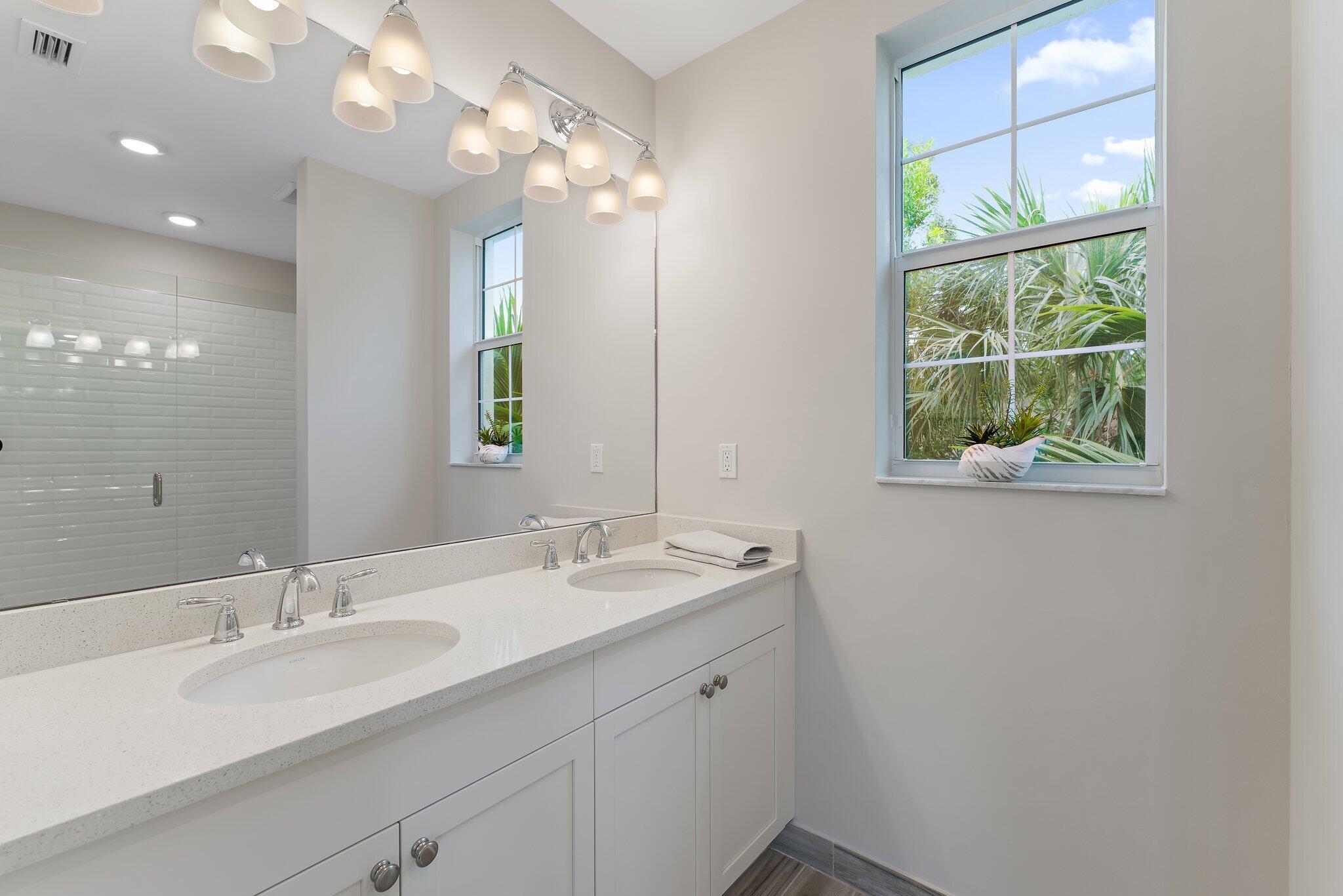 HARBOR VILLAS PALM BEACH - Residential