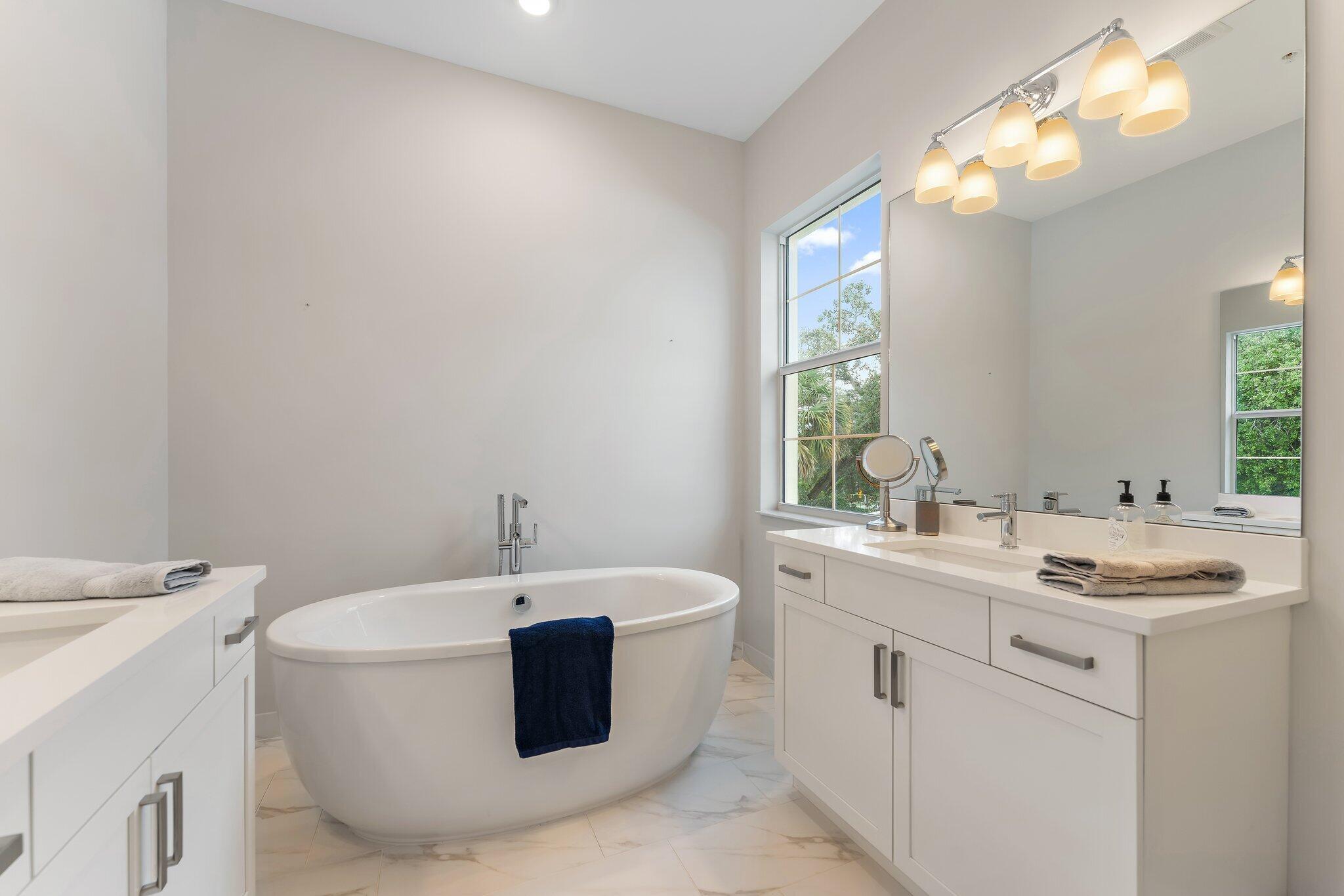 HARBOR VILLAS PALM BEACH - Residential