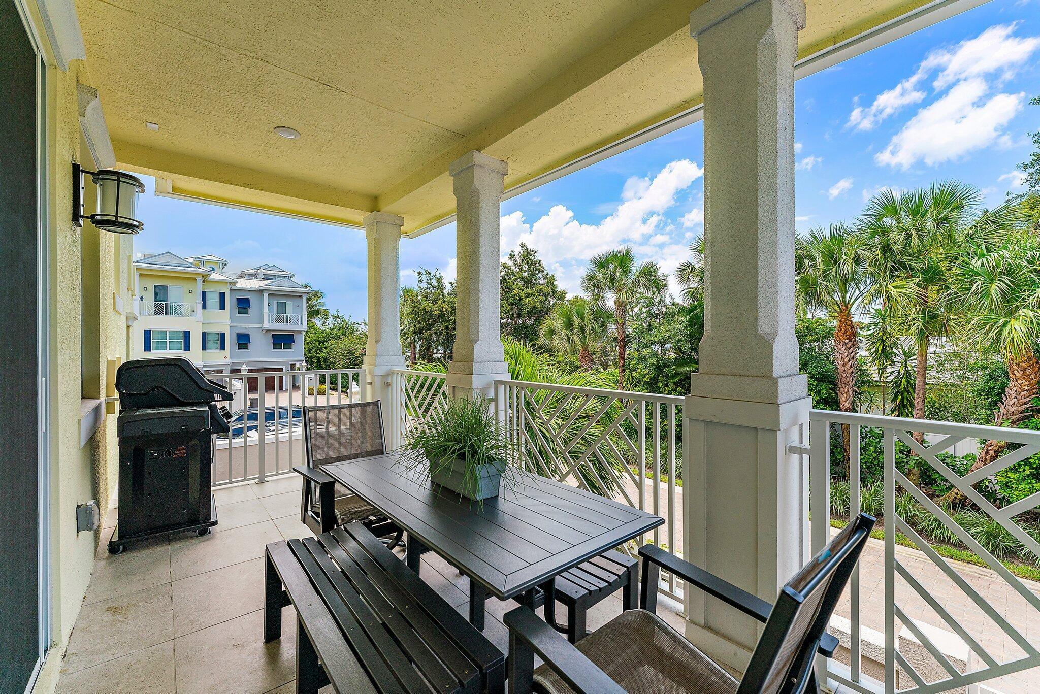 HARBOR VILLAS PALM BEACH - Residential