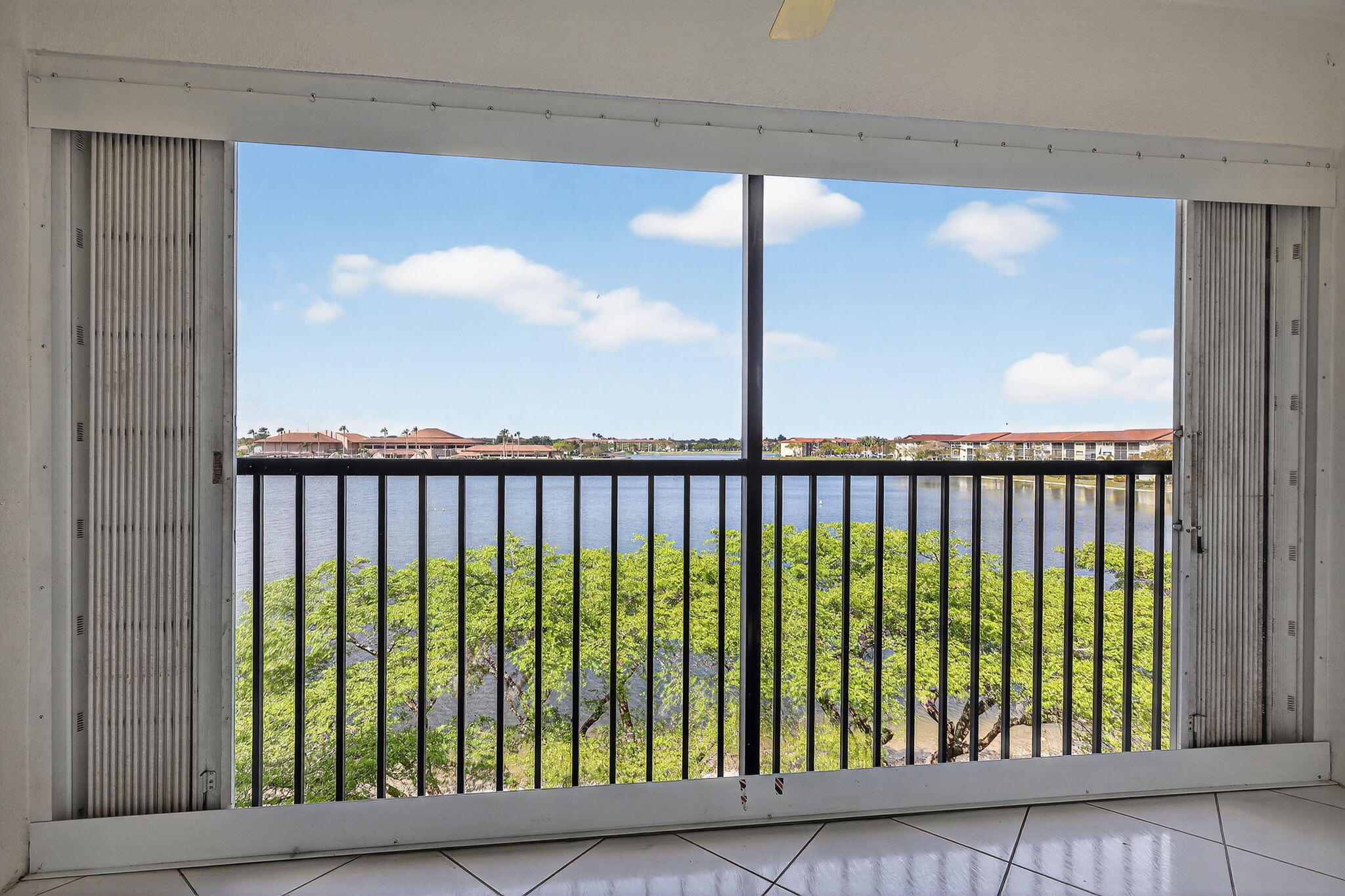 IVANHOE EAST AT CENTURY VILLAGE - Residential