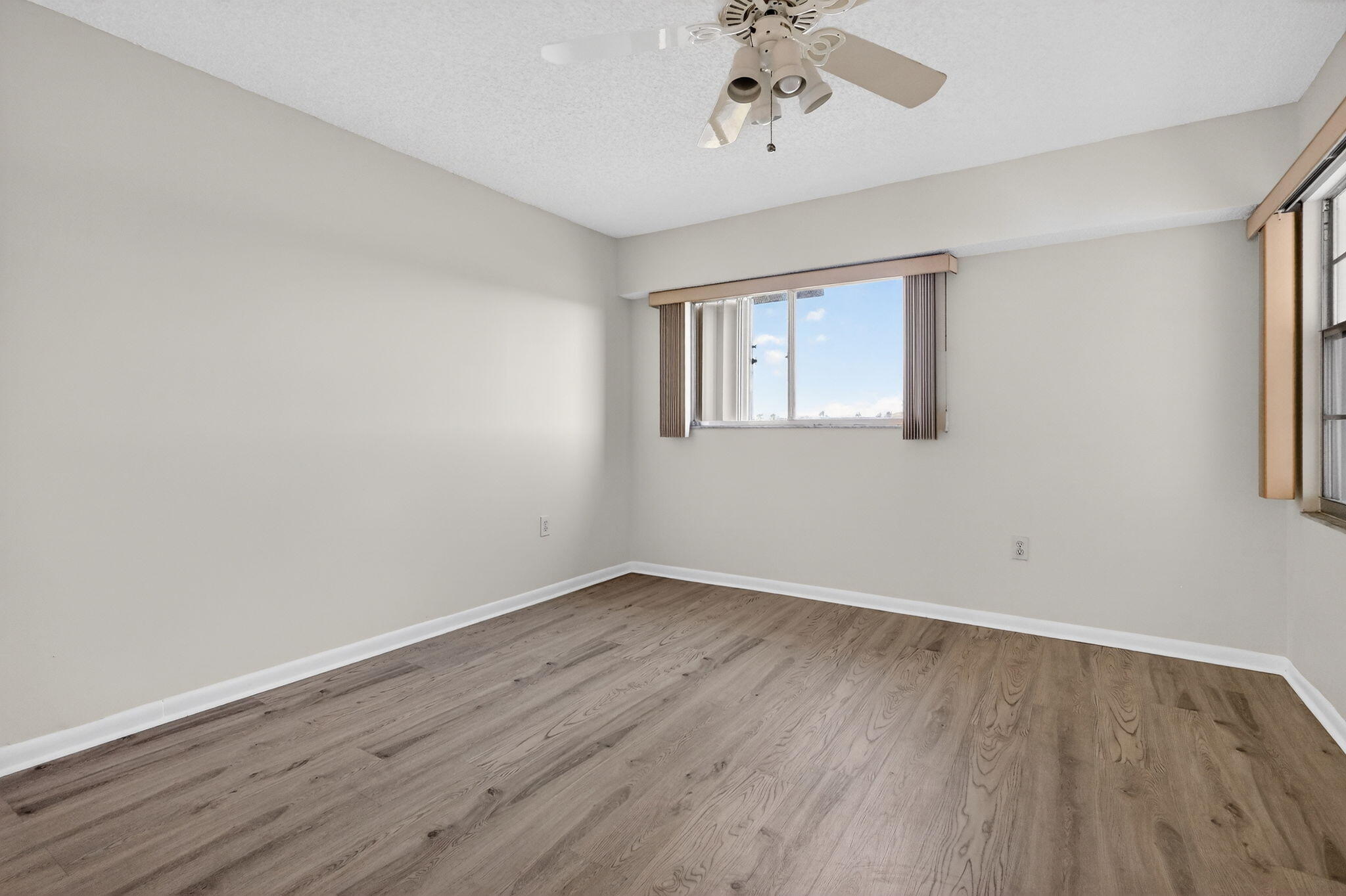 IVANHOE EAST AT CENTURY VILLAGE - Residential