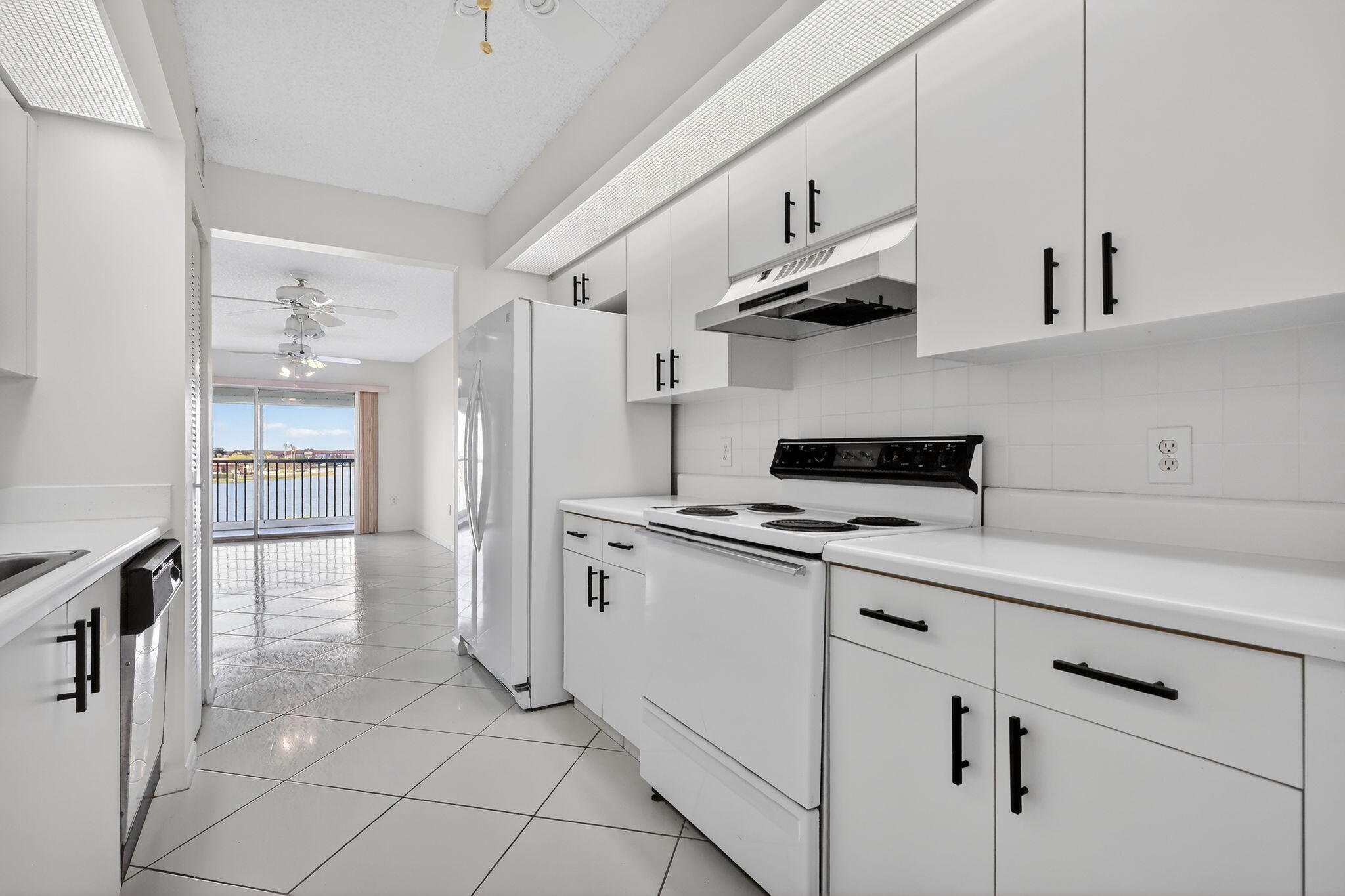 IVANHOE EAST AT CENTURY VILLAGE - Residential