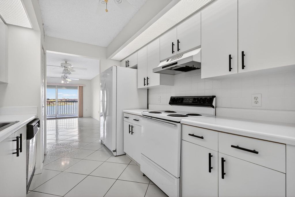 Photo of 13255 SW 16th Court #404k, Pembroke Pines, FL 33027 (MLS # B26000457)