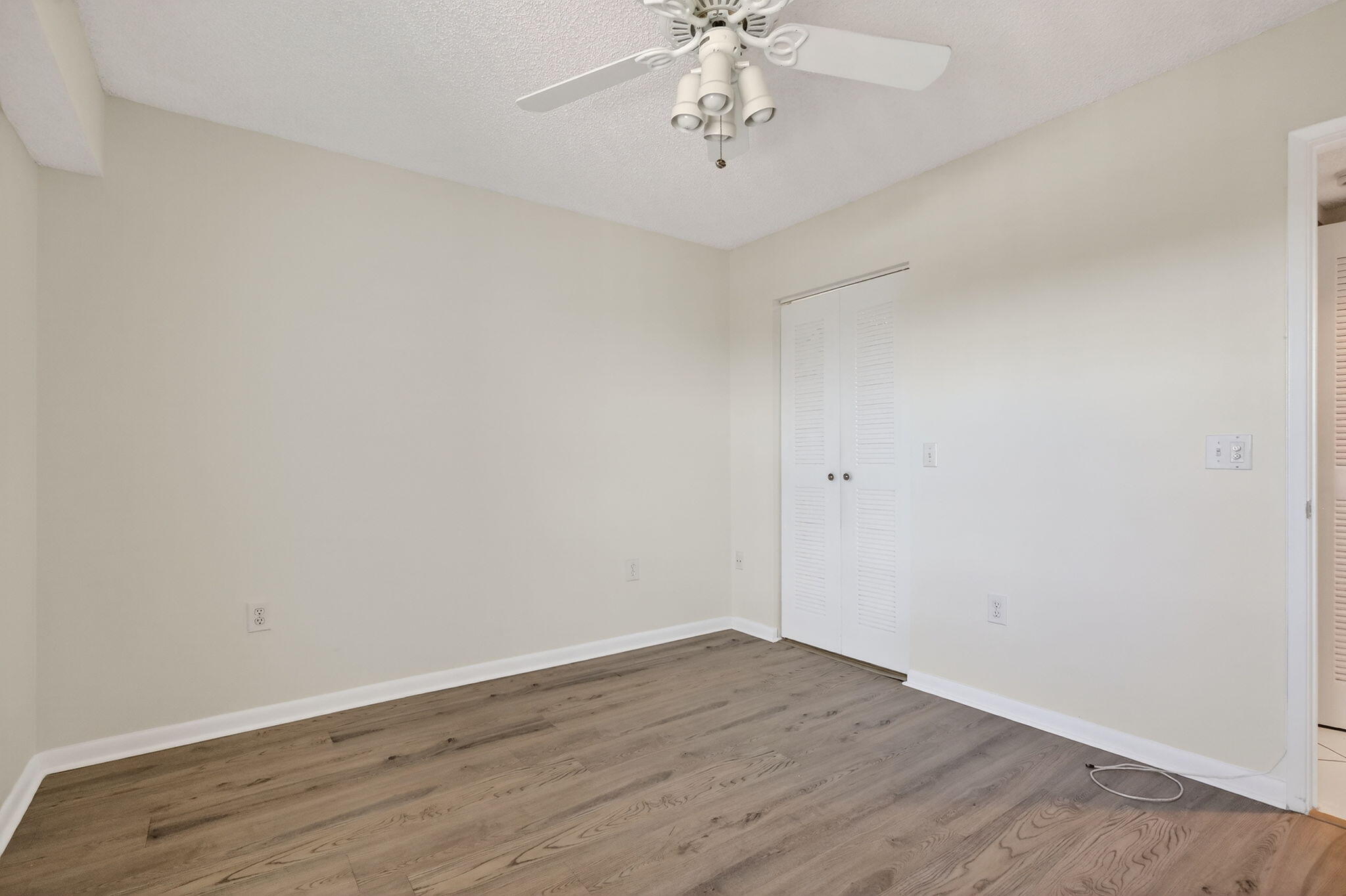 IVANHOE EAST AT CENTURY VILLAGE - Residential