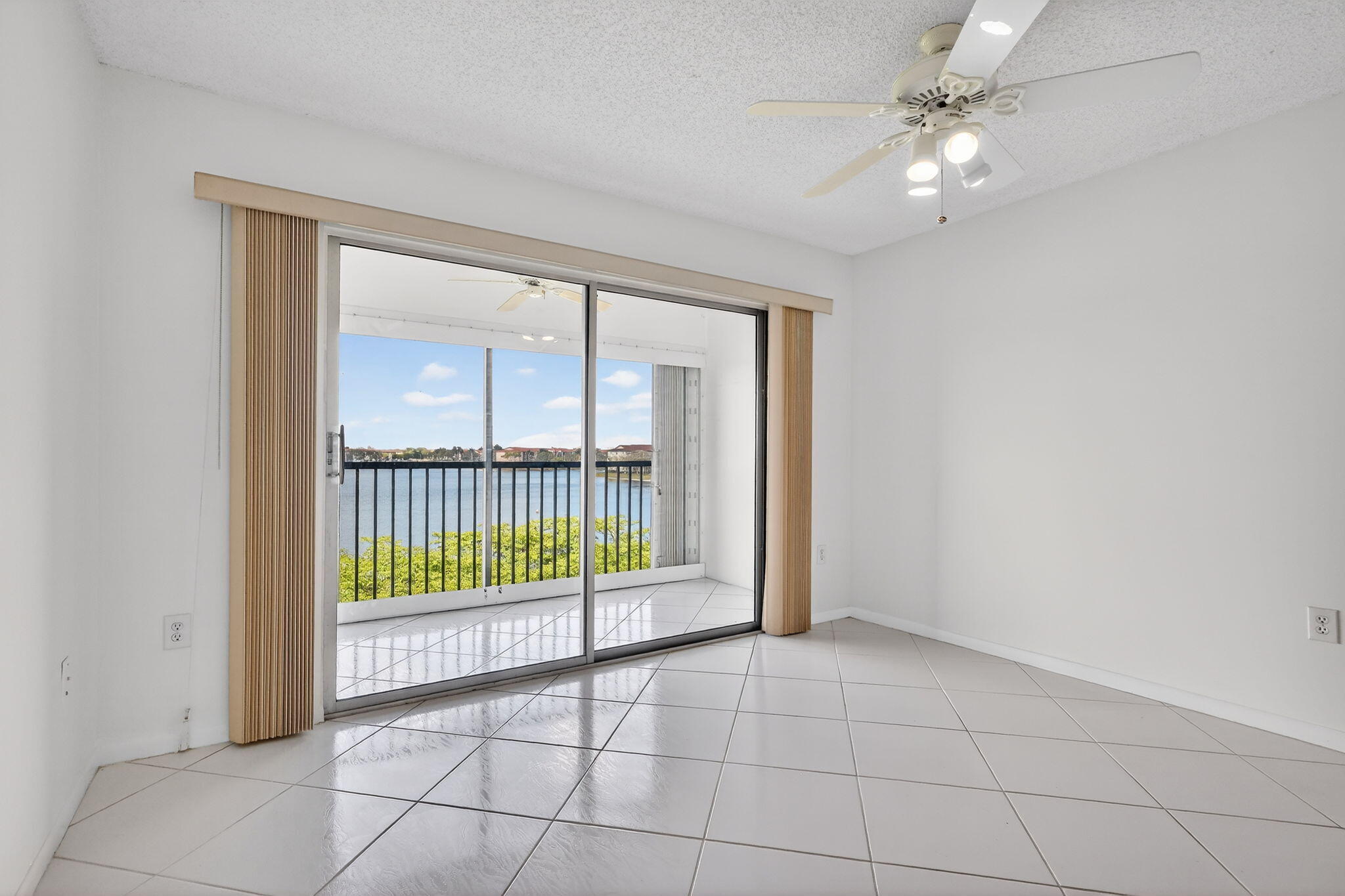 IVANHOE EAST AT CENTURY VILLAGE - Residential