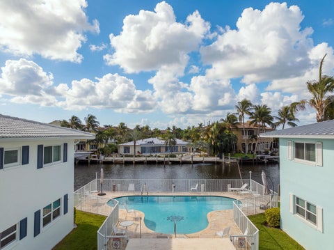 Tiny photo for 2330 NE 36th Street #11, Lighthouse Point, FL 33064 (MLS # B26078717)