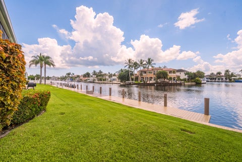 Tiny photo for 2330 NE 36th Street #11, Lighthouse Point, FL 33064 (MLS # B26078717)