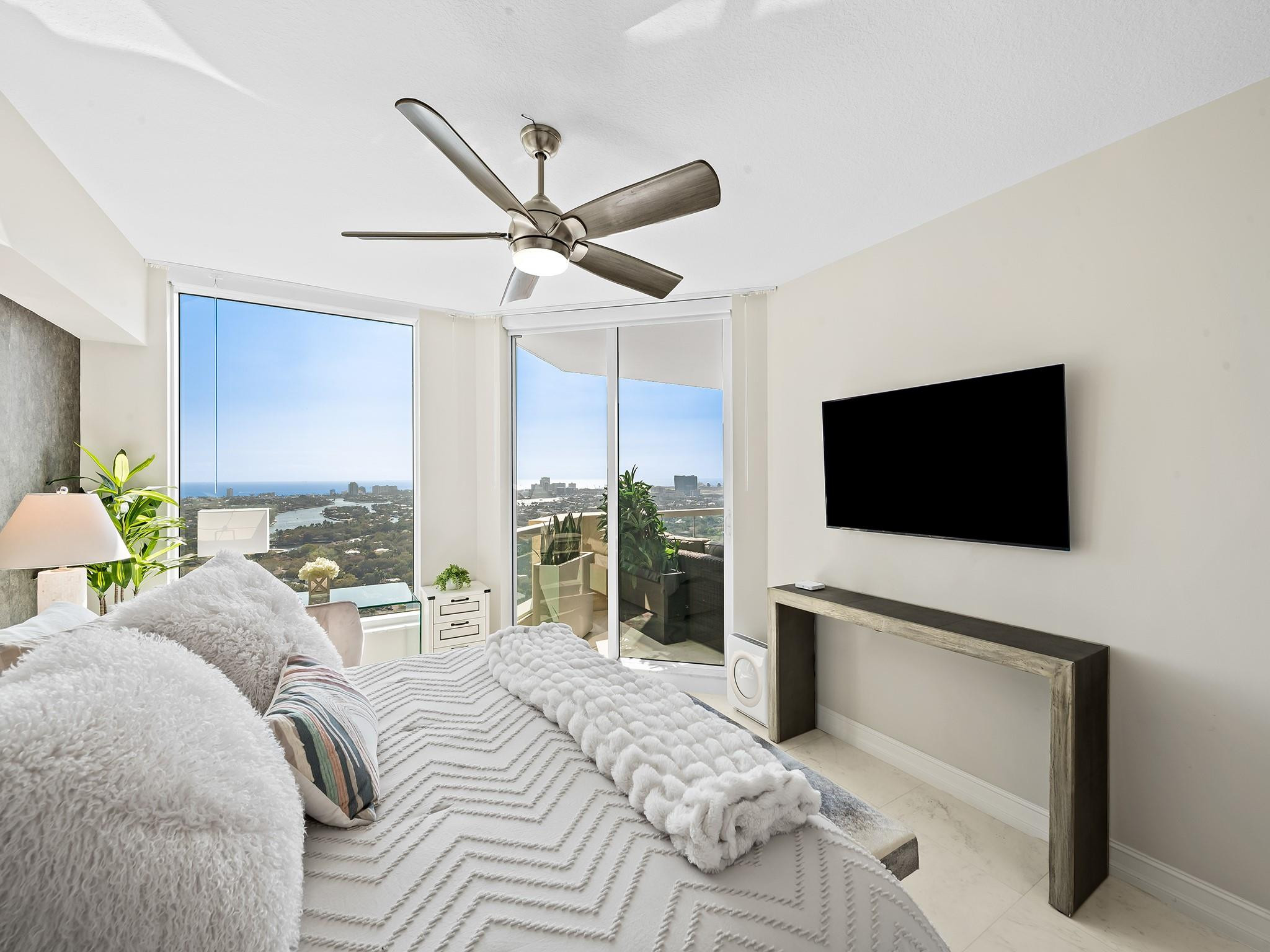 LAS OLAS GRAND - Residential