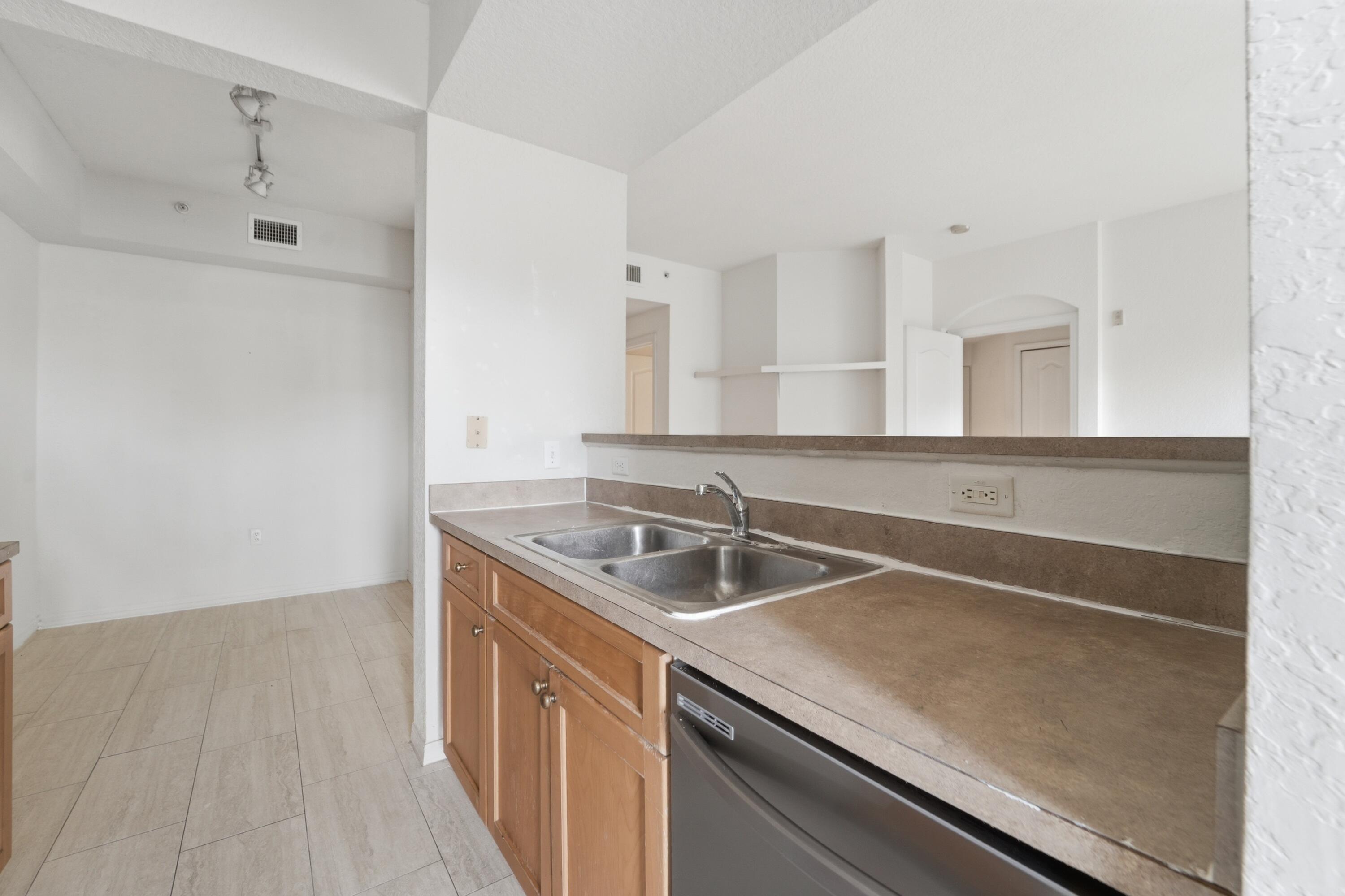 RESIDENCES AT LEGACY PLACE CONDO - Residential