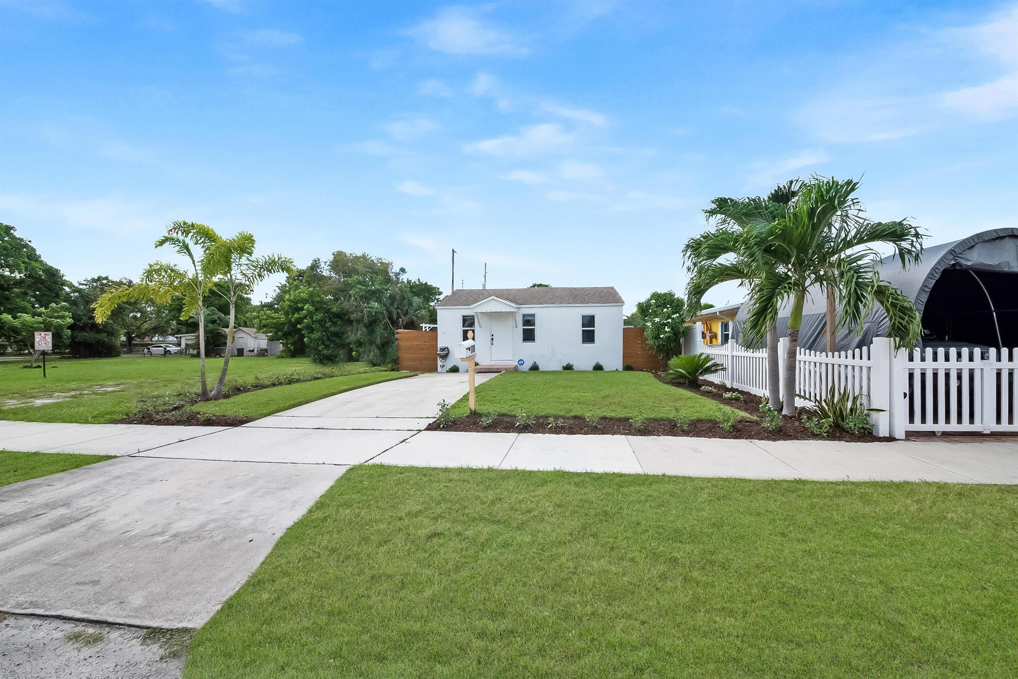 DELRAY TOWN OF - Residential Lease