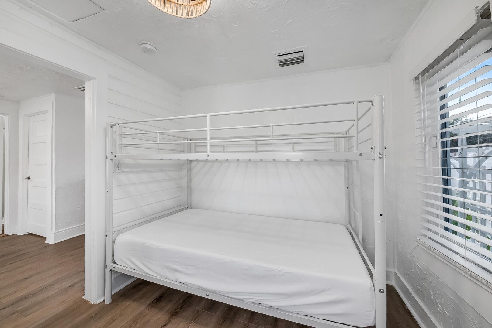 DELRAY TOWN OF - Residential Lease