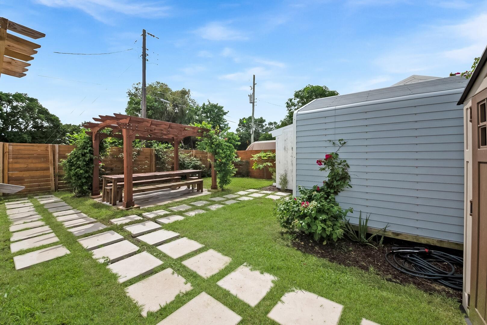 DELRAY TOWN OF - Residential Lease