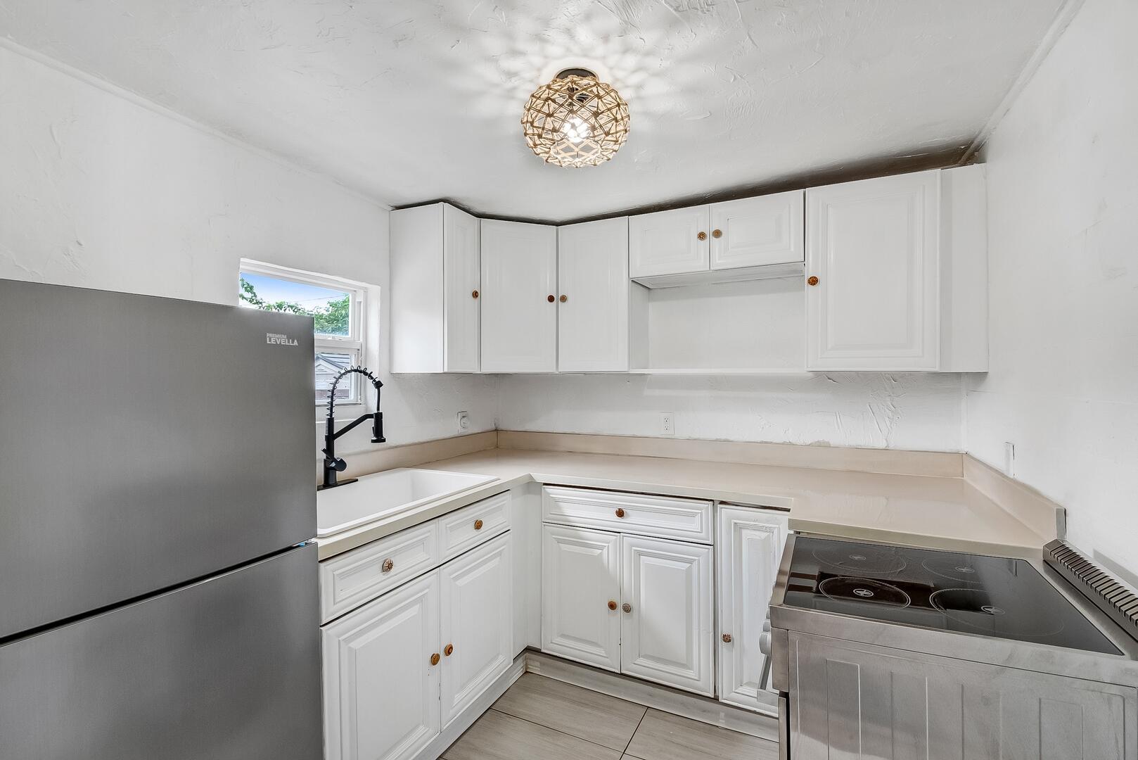 DELRAY TOWN OF - Residential Lease