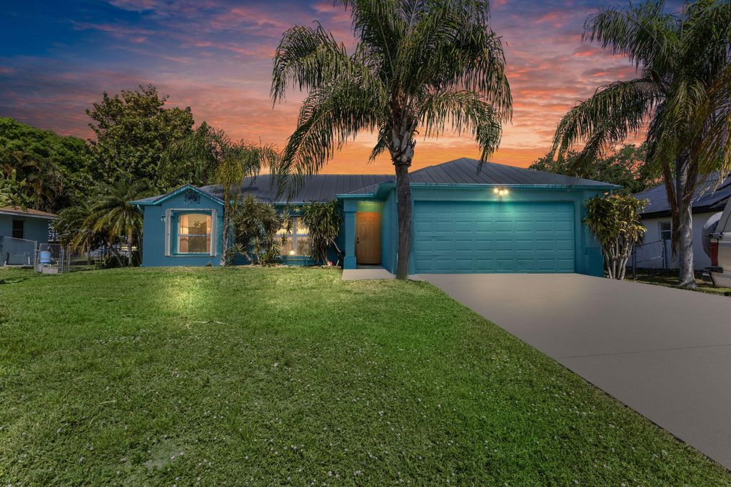 Photo of 249 SW Holden Terrace, Port Saint Lucie, FL 34984 (MLS # R11072123)