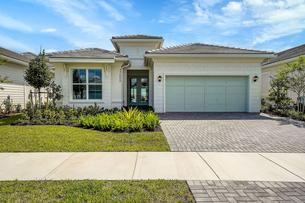 Photo of 12669 Nautilus Circle, Palm Beach Gardens, FL 33412 (MLS # R11012986)