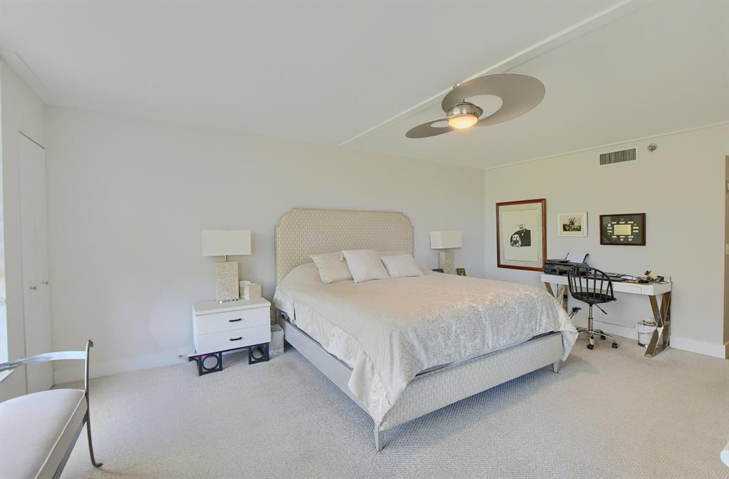 LAUREL OAKS - Residential