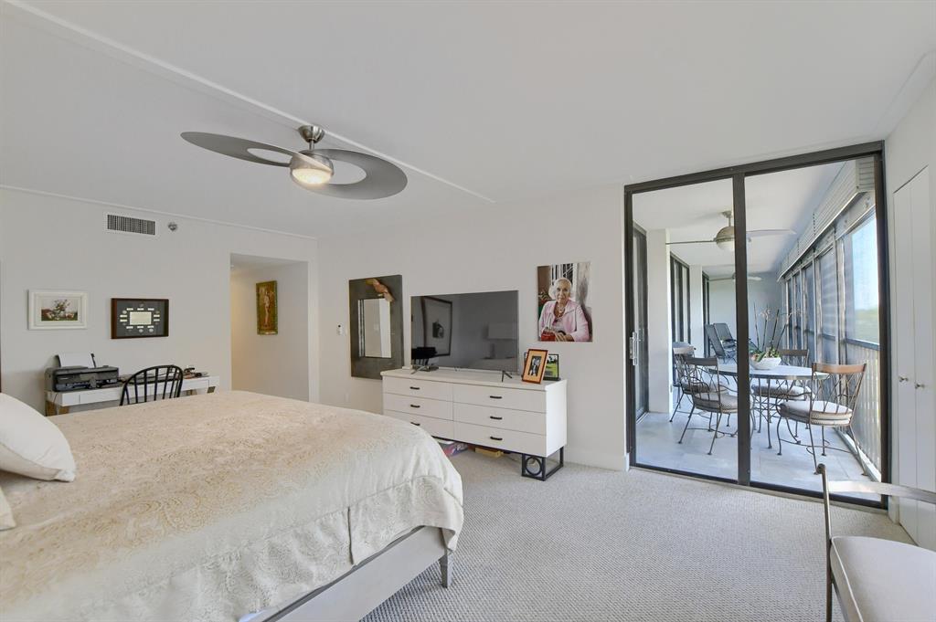 LAUREL OAKS - Residential