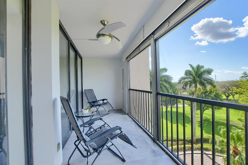 LAUREL OAKS - Residential