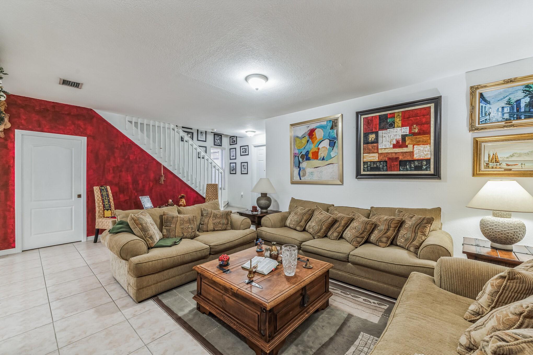 TAMIAMI TRAIL - Residential