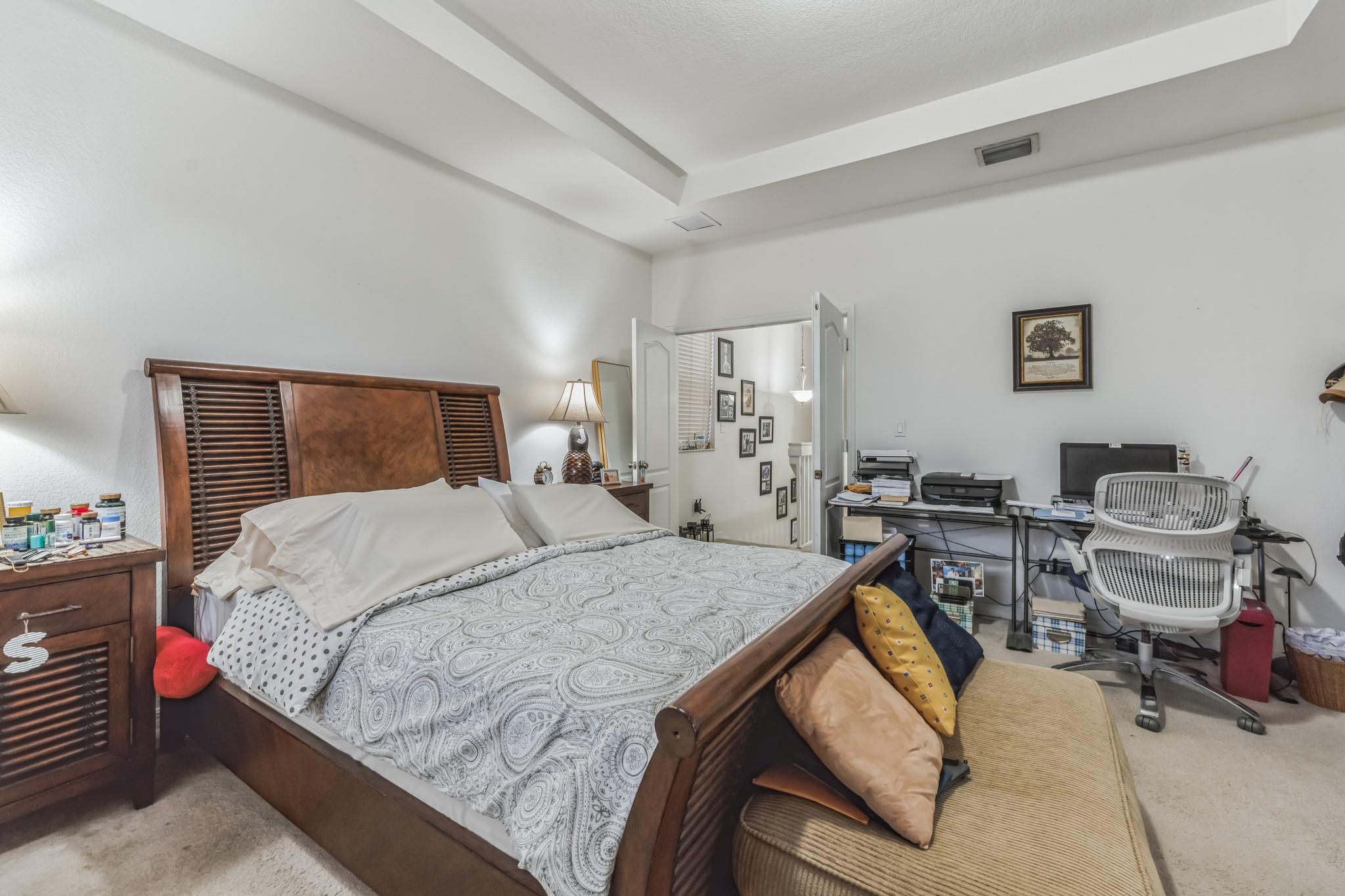 TAMIAMI TRAIL - Residential